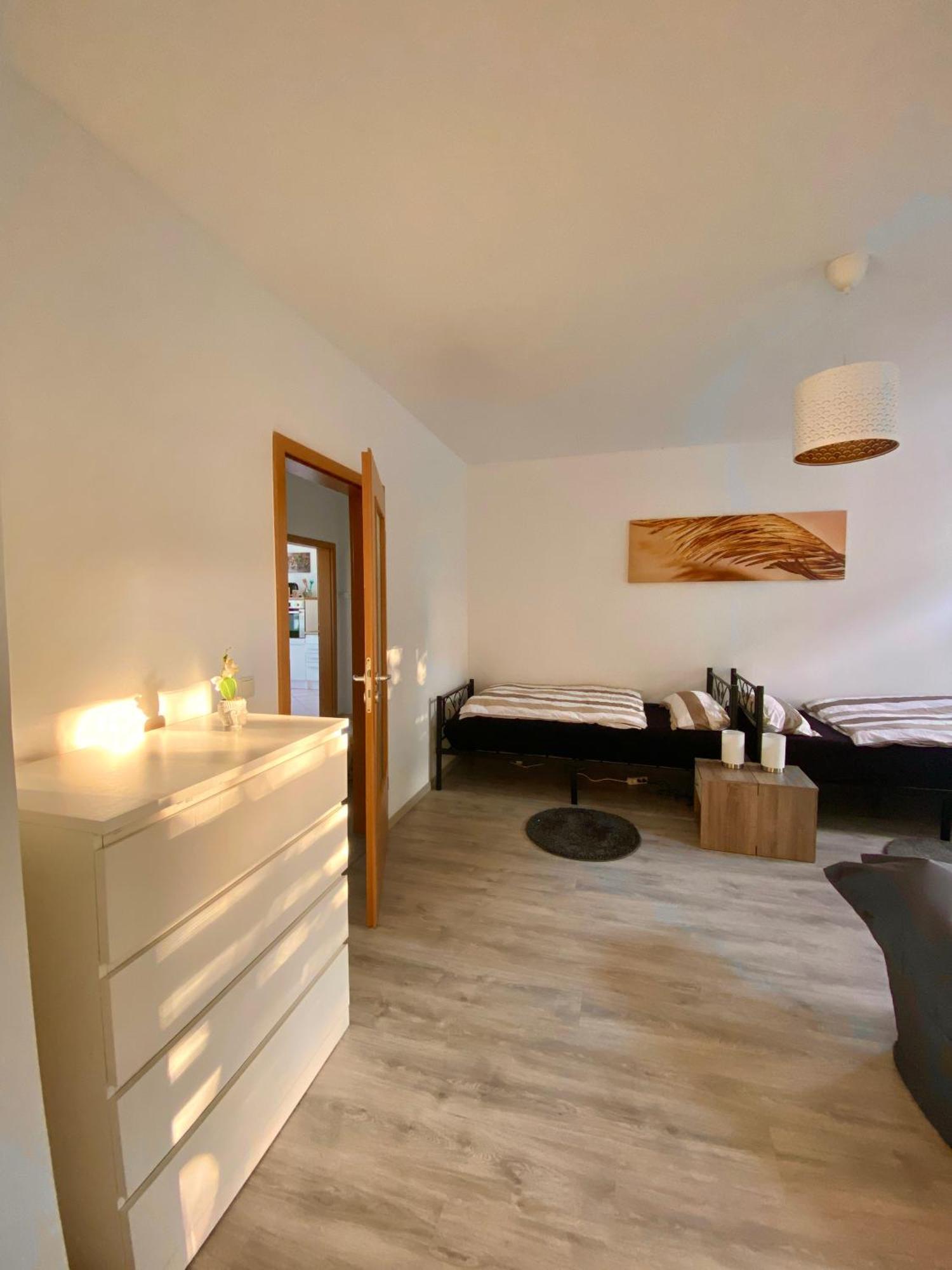 Schoene 3-zimmer Monteurswohnung Im Sueden Von Eg Apartment