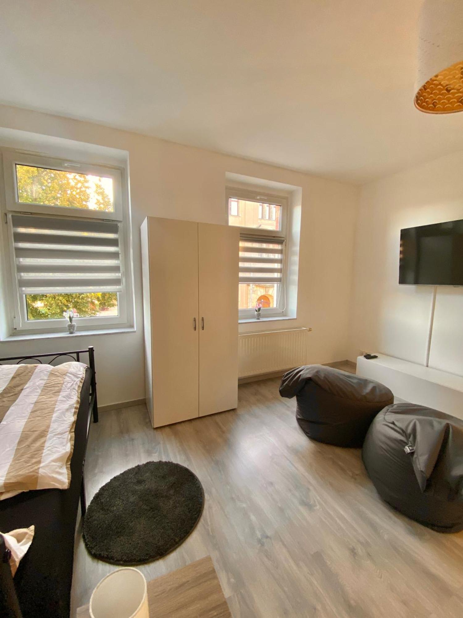 Schoene 3-zimmer Monteurswohnung Im Sueden Von Eg
